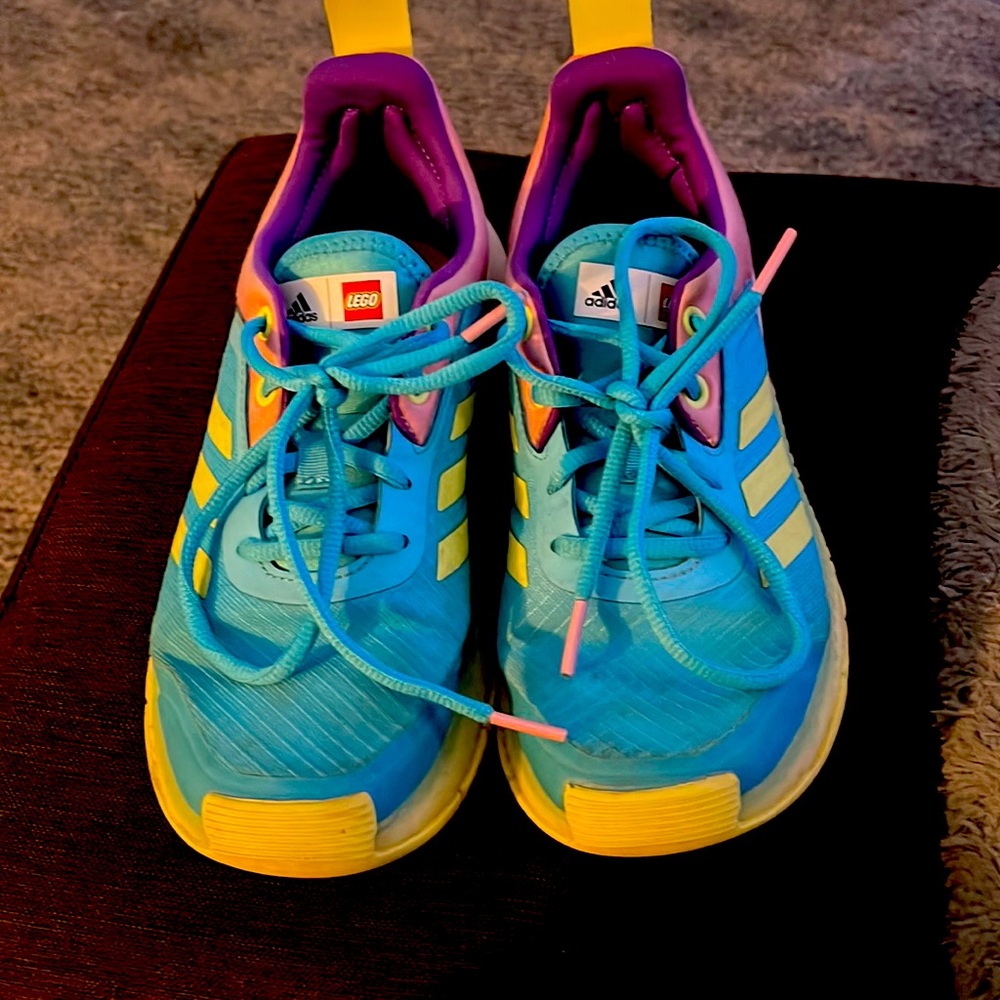 Kids adidas sneakers